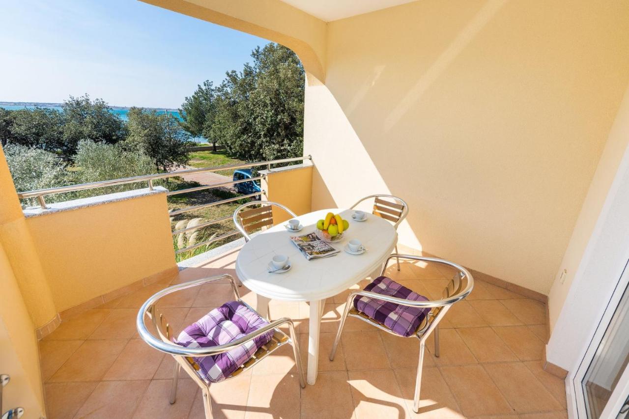 Apartments By The Sea Vrsi - Mulo, Zadar - 5951 ภายนอก รูปภาพ